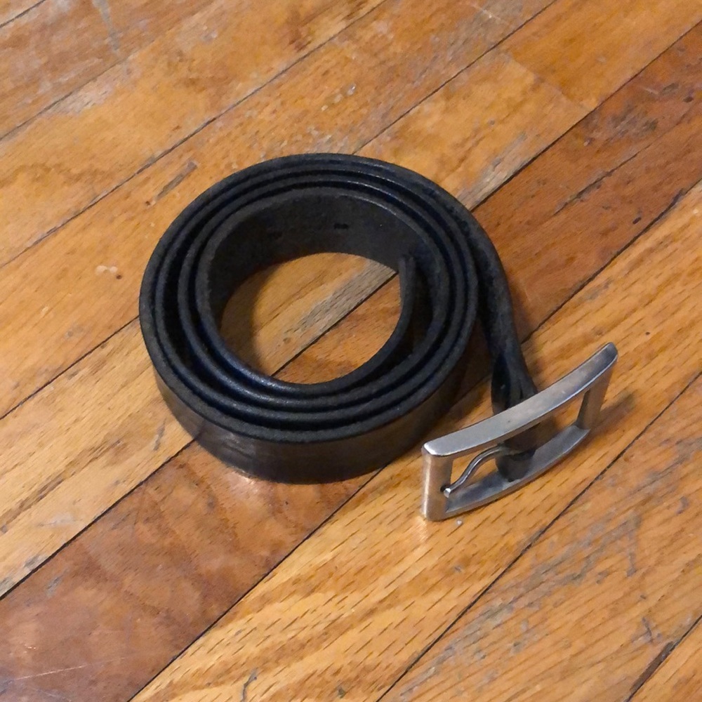 Danier leather semi-dress belt black